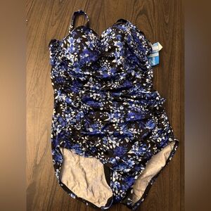 Longitude Tall Long torso Plus 20W Floral One Piece Swimsuit Supportive Lift